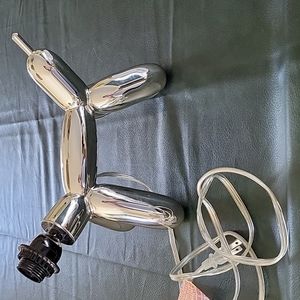 Balloon dog lamp